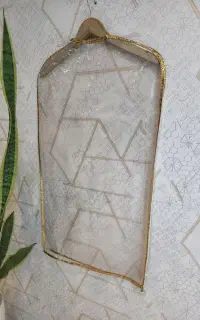 کاور لباس دور طلایی