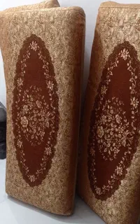 ۳عدد پشتی و یه روفرشی