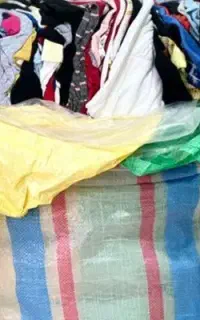 ی گونی لباس کهنه