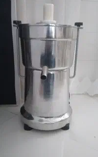 دستگاه ابمیوه گیری صنعتی  میوه