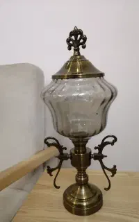 آجیل خوری / شکلات خوری