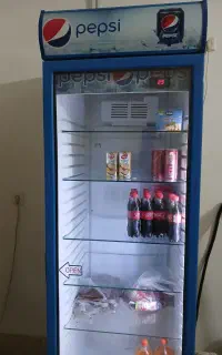 یخچال ویترینی