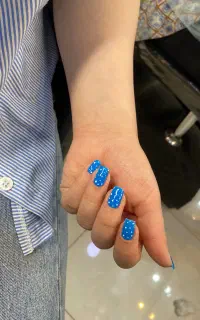 خدمات و آموزش ناخن