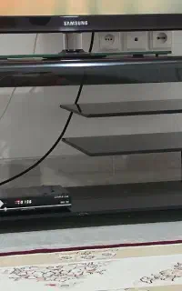 میز چوبی 1500میزشیشه ای 1تومن