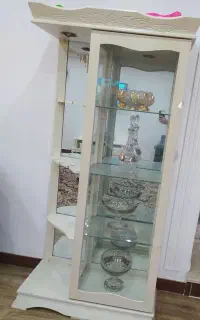 بوفه سفید و چهارطبقه