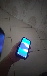 گوشی سامسونگ خیلی تمیز