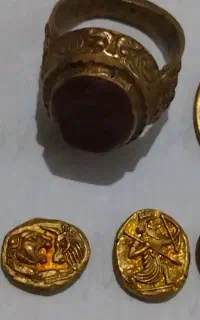 فروش سکه قدیمی و مهره باستانی