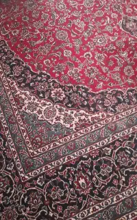 فروش ۳ فرش ۱۲ متری رنگ لاکی کارکرده ۲۴ میلیون