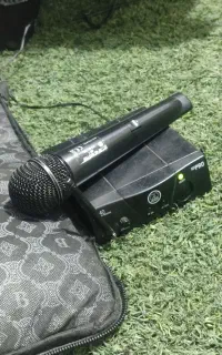 میکروفون بی سیم akg r40