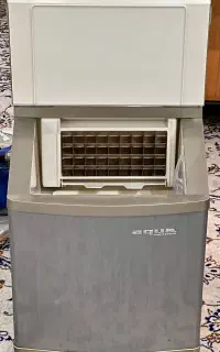 یخ ساز aqua