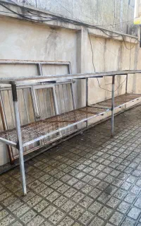 میز آهنی
