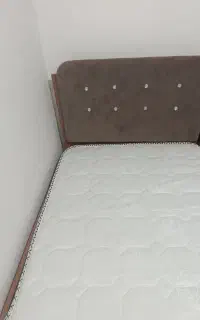 تخت وتشک نوجوان تک وباهم