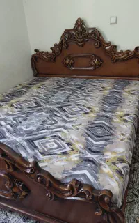 تخت دونفره سلطنتی