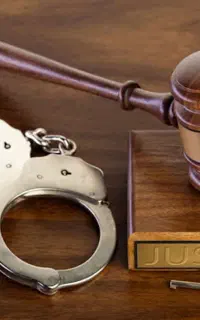 وکیل مجرب کیفری (کلاهبرداری، ضرب و جرح، تهدید)