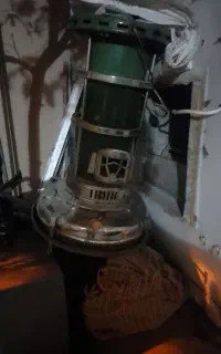 کلر آبی درب و پنجره وچراغ.