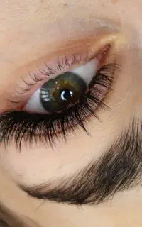 آموزش کاشت مژه با مدرک فنی و حرفه ای