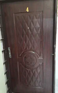 در ورودی کاملا سالم