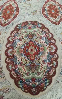 فرش دستبافت بیضی ۶۰×۹۰ کف ابریشم رج ۵۰