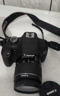 دوربین عکاسی canon 2000D