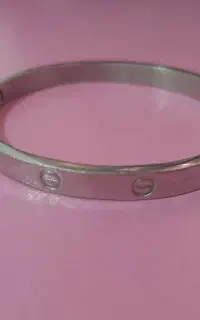 دستبند نقره ای