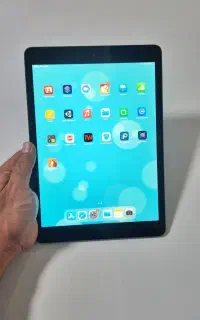iPad نسل هشتم درحد نو