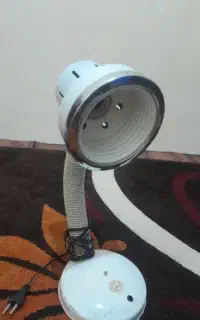 چراغ مطالعه سالم