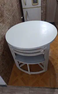 میز نهارخوری سالم ودرحدزیاداستفاده نکردم