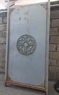 در تک لنگه سنگین ضد زنگ زده