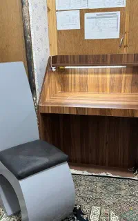 میز مطالعه و تخت خواب