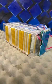 باتری ups یو پی اس لیتیوم