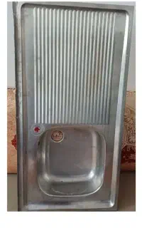 یک عدد سینک زرفشویی به فروش می‌رسد