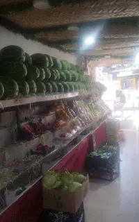 نیروی کار خانم بسته بندی  سلفون و  چیدمان