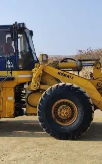 لودر اجاره ای.