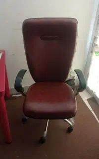 صندلی دست دوم