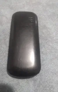 یک دستگاه گوشی ۱۲۰۰کارکرده