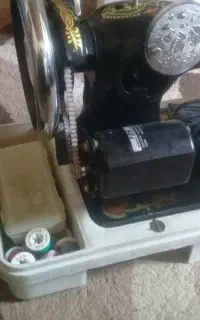 دینام و پدال چرخ خیاطی