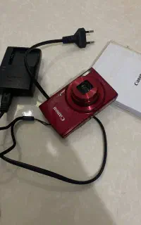 دوربین کانون بدون استفاده و خط و خش
