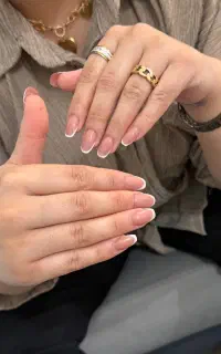 کاشت ناخن تخفیف ویژه