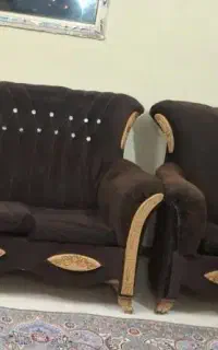 مبل قهوه ای