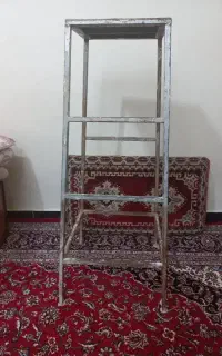 چهارپایه آهنی