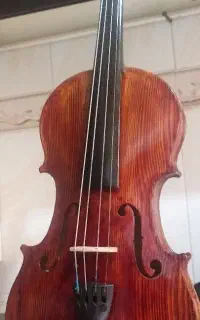 **ویالون کهنه دست ساز ایرانی**