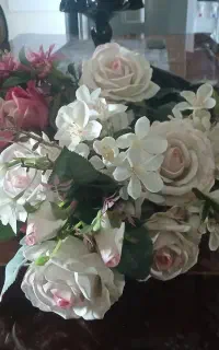 گل مصنوعی زیبا و شیک