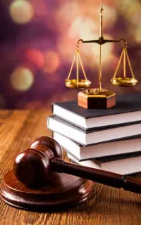 وکیل پایه یک دادگستری