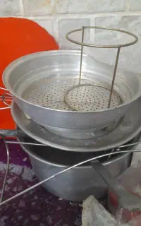 دیگ و آبکش روی