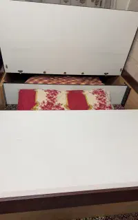 تخت خواب دو‌نفره