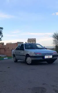 پژو 405 نقره‌ای