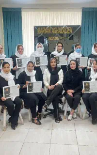 دوره آموزش شنیون آکادمی مریم آقازاده