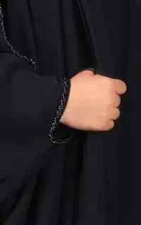 منجوق‌دوزی‌روی‌چادر