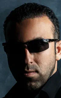 بادیگارد ( محافظ شخصی )    حراست ، حفاظت ، همراهی