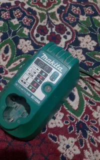 شارژ ماکیتا ۱۰ ولت